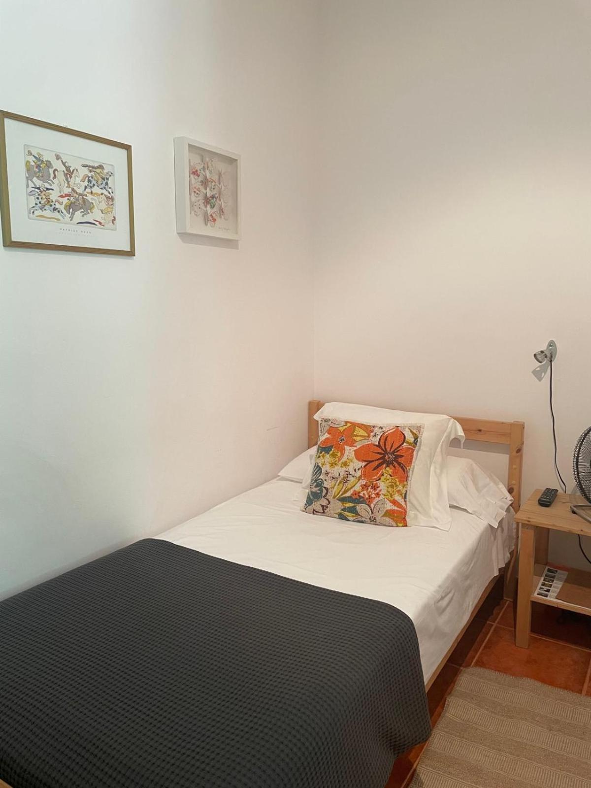 Single Room,1602349685:JPEG